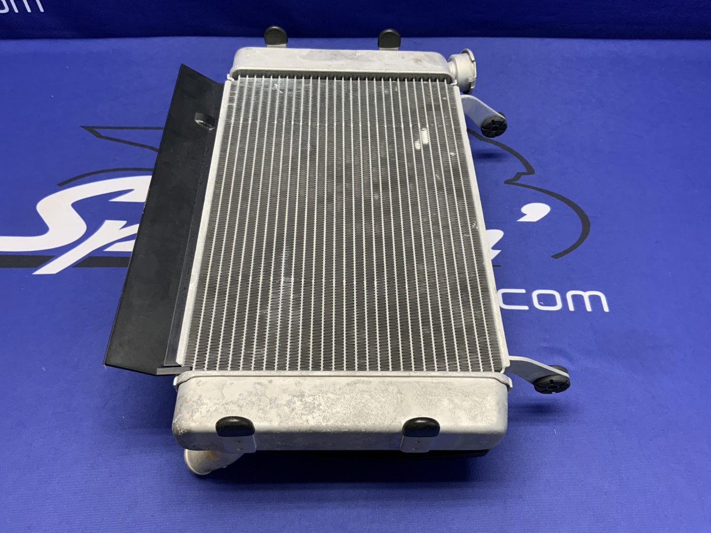 Suzuki Radiator Assembly W/Fan GSX-8R 2023-2026 OEM 17700-25L10-2