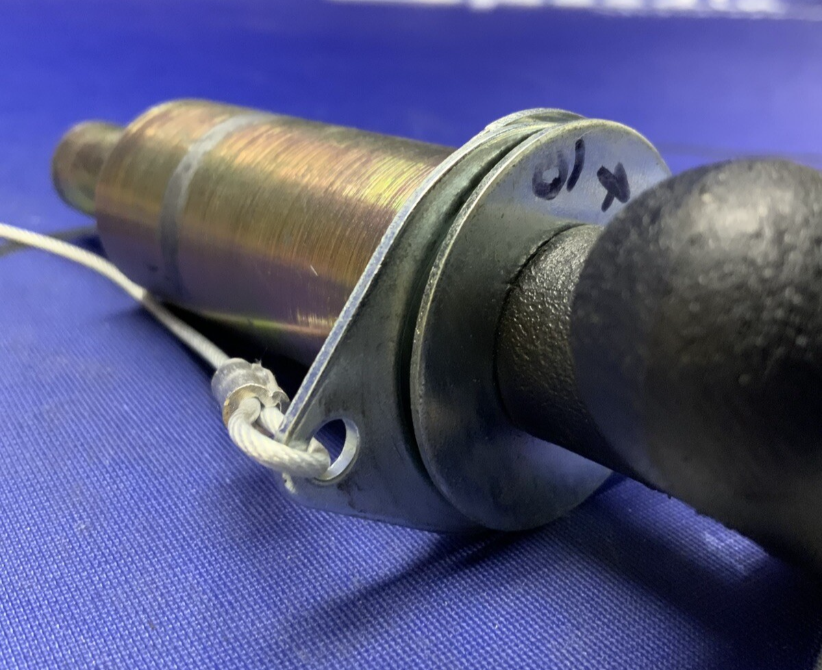 Pitbull Restraint Left Pin KPL ZX6R 2015-2025 F0075KP-000