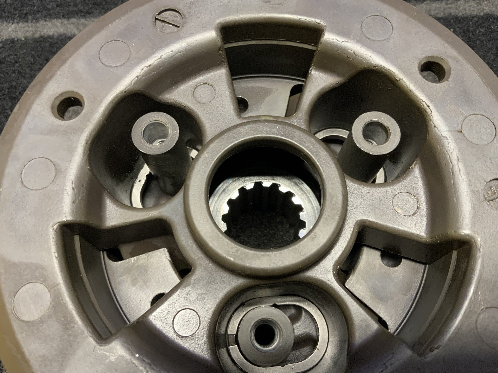 Ducati Inner Clutch Hub W/ Pressure Plate Panigale V2 2020-2025 OEM 19610533A-2