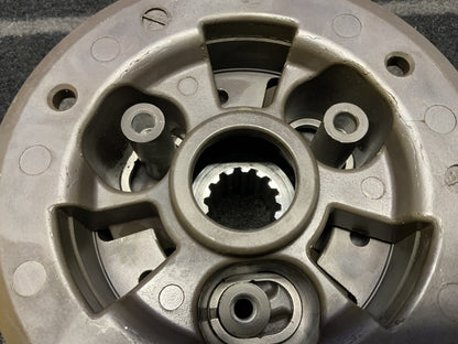 Ducati Inner Clutch Hub W/ Pressure Plate Panigale V2 2020-2025 OEM 19610533A-2