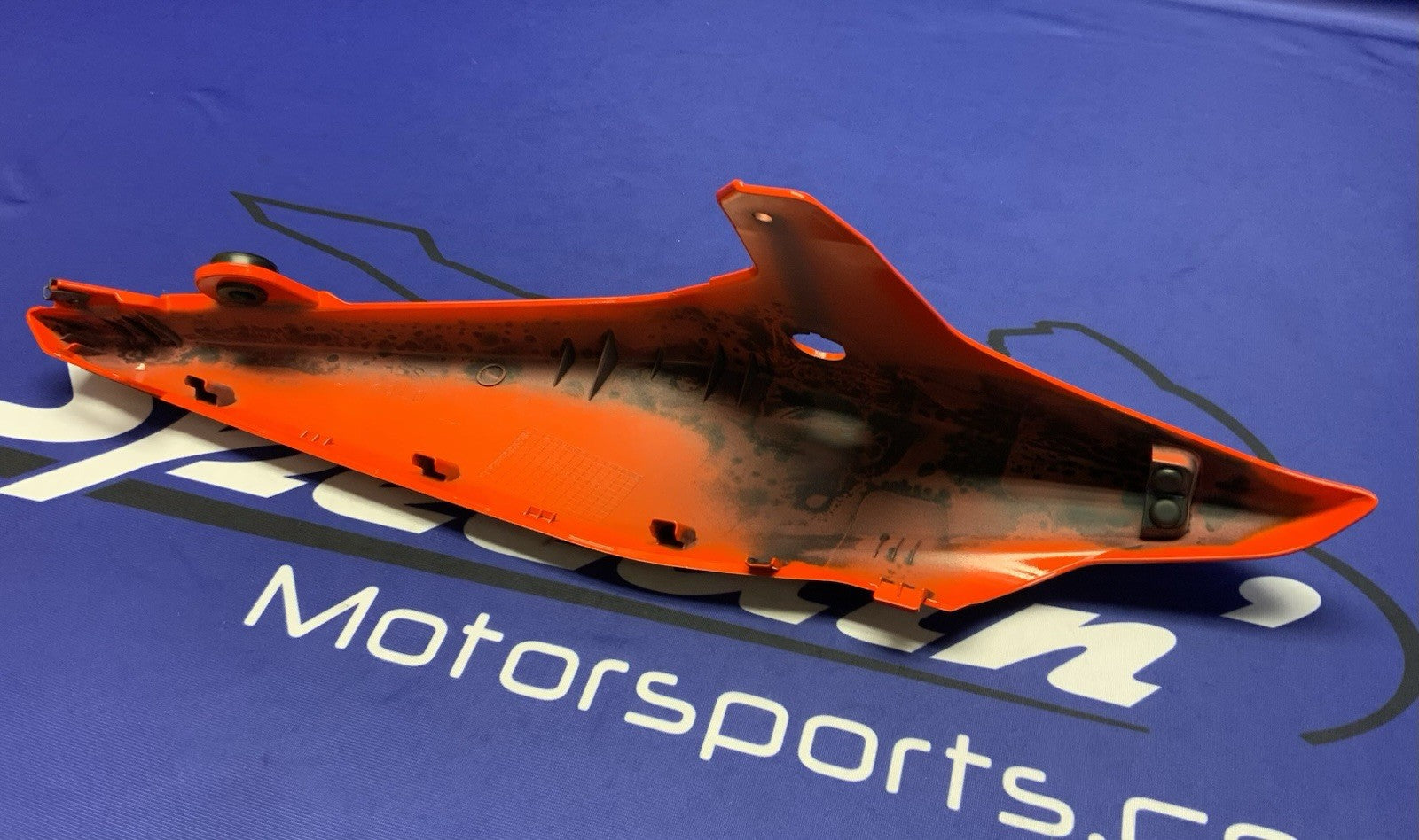 Suzuki Left Tail Fairing (Orange) GSX-8R/S 2023-2026 OEM 47210-25L11-QRE