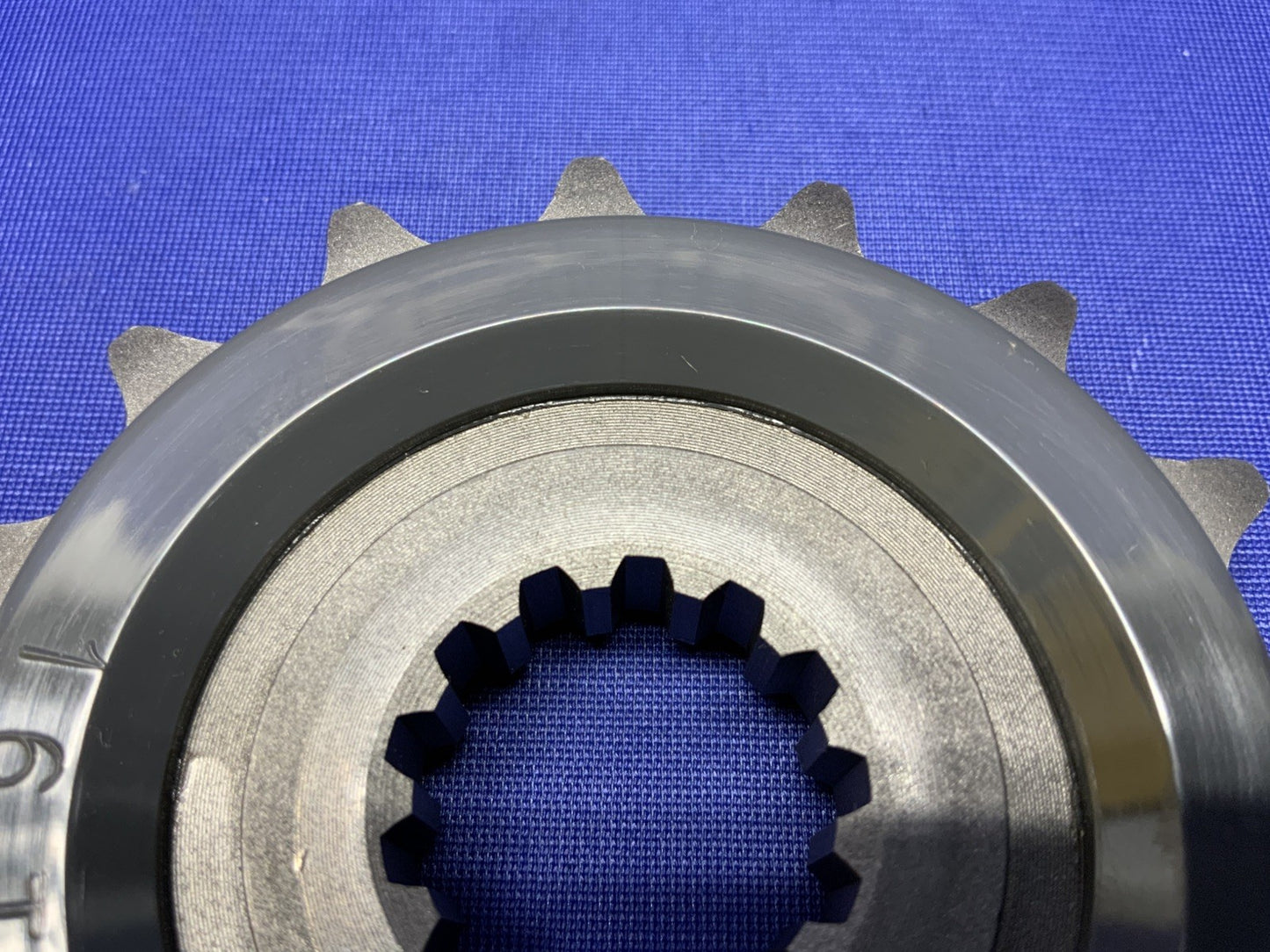 Yamaha Front Sprocket 525 16T YZF-R6 2007-2020 OEM 2C0-17460-00-00