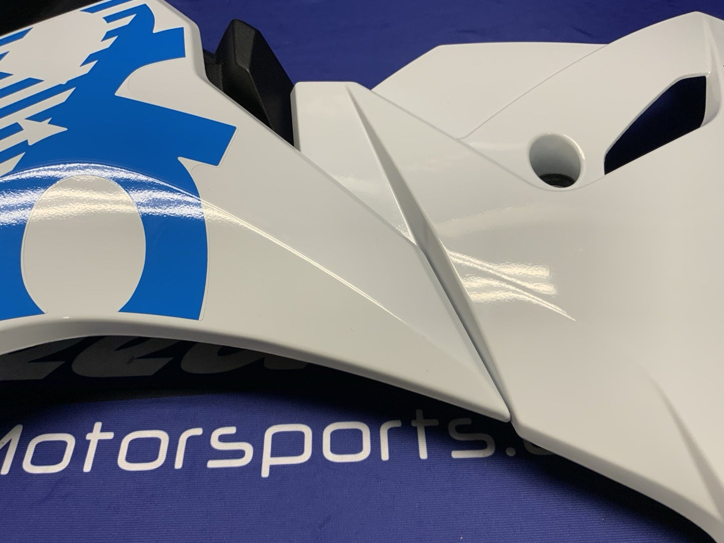 Suzuki Left Complete Fairing (White) GSX-8R 2023-2026 OEM 94480-25L10-QU2