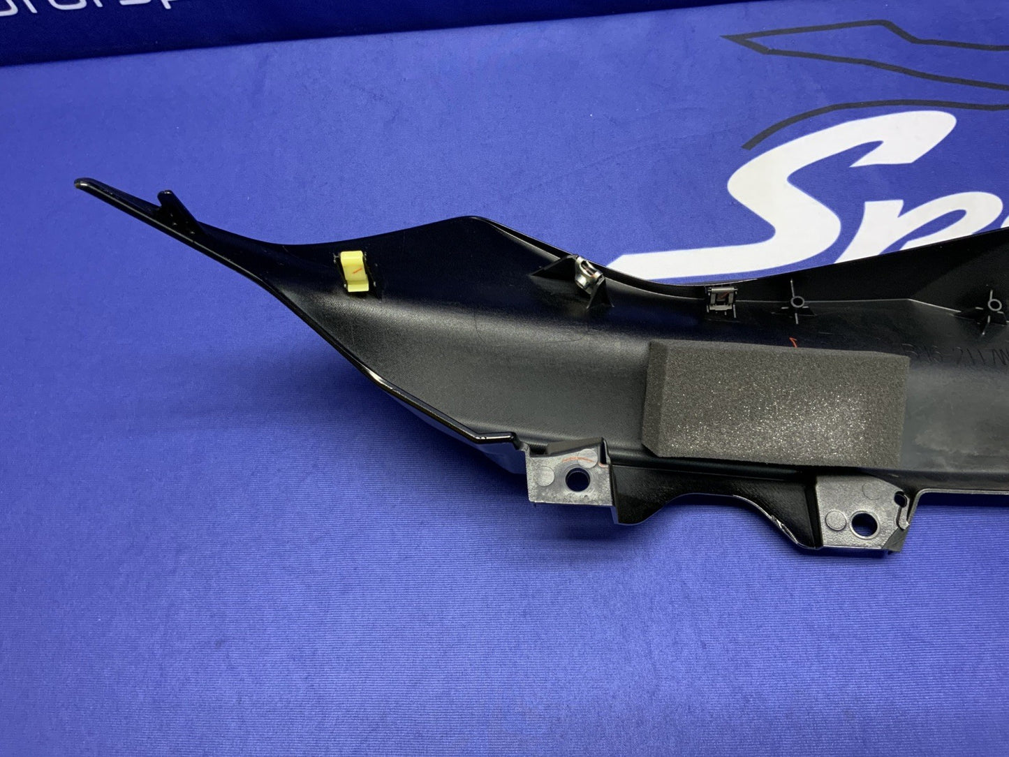 Yamaha Right Upper Fairing (Raven Black) YZF-R6 2023-2026 OEM BN6-2117W-00-P1-2