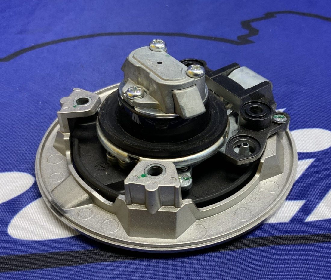 Kawasaki Multi-Fitment Keyed Gas Cap Ninja ZX-10R 2021-2025 OEM 51049-0756