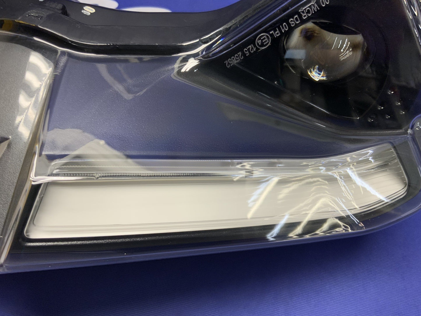 Ducati Front Headlight Panigale V2 2021-2025 OEM 52010422E-1