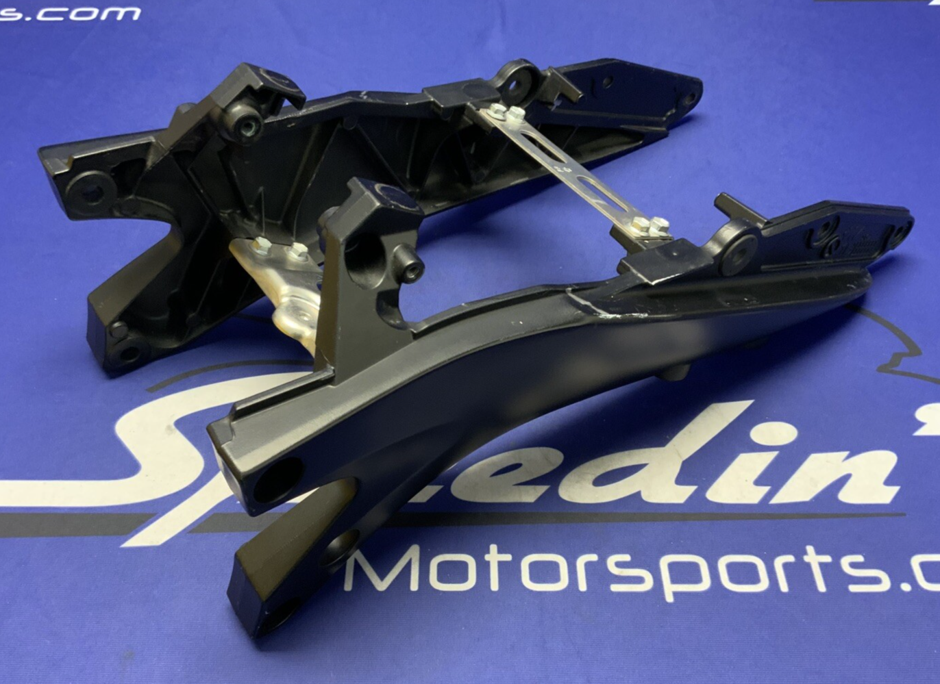 Suzuki Rear Subframe Assy GSXR 600 2006-2007 OEM 41211-01H00-YAP