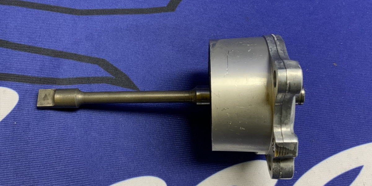 Suzuki Oil Pump Assembly GSX-R1000 01-04 OEM 16400-40F00