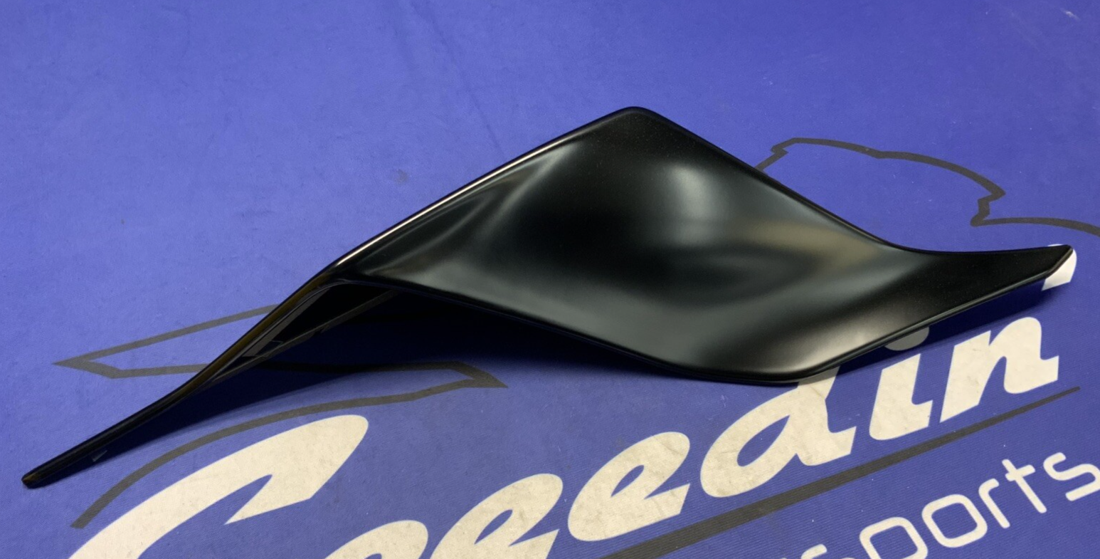 Yamaha Right Tail Fairing Black & Orange YZF-R6 2017-2024 OEM BN6-W2172-70-P1