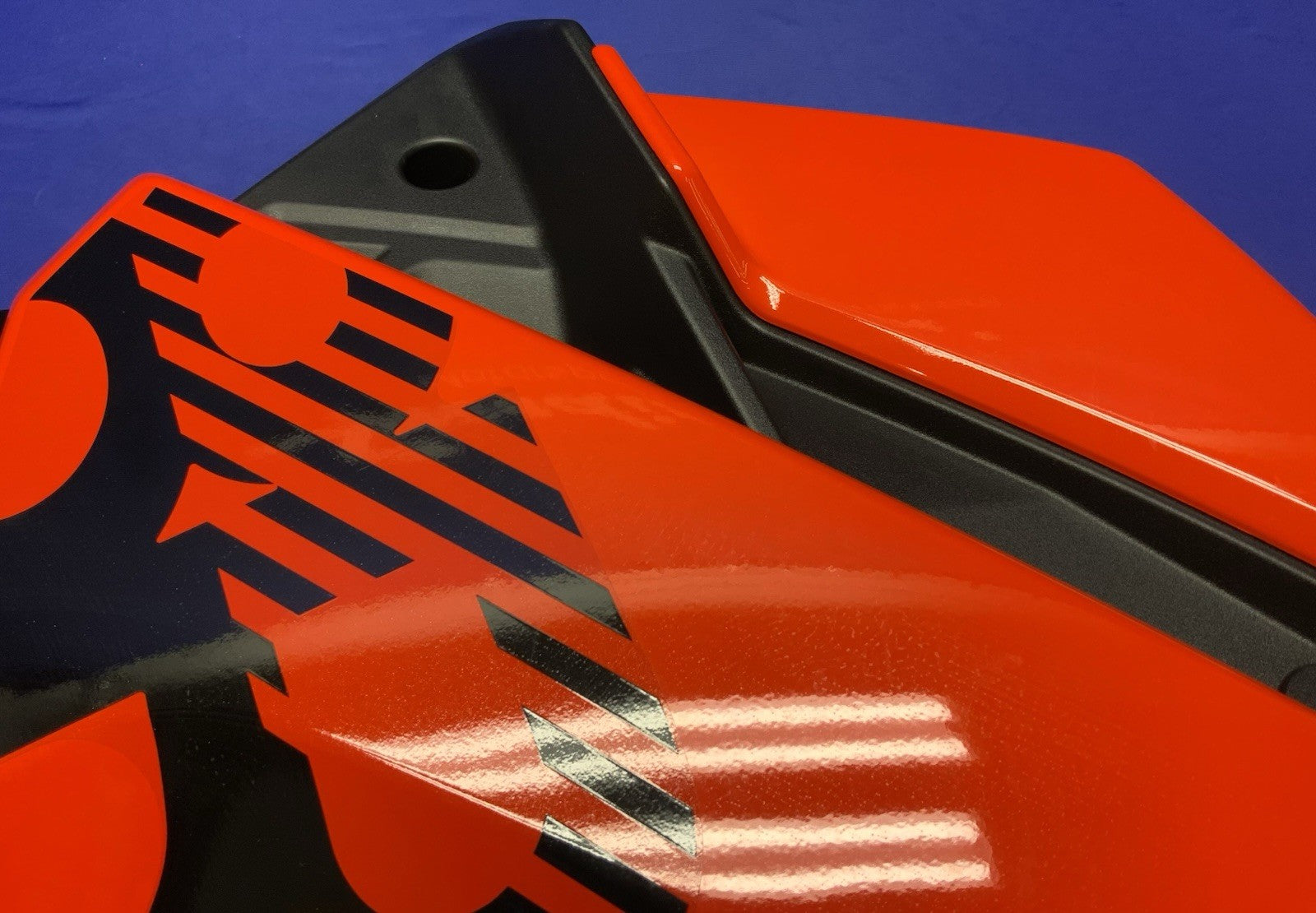 Suzuki Right Complete Fairing (Orange) GSX-8R 2023-2026 OEM 94470-25L10-QRE