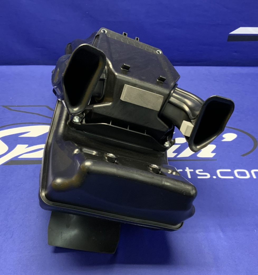 Suzuki Air Box Assembly GSX-8R 2024-2026 OEM 13700-25L00-2