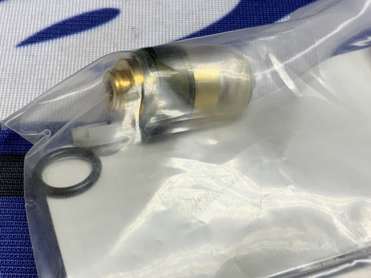 Yamaha Carburetor Needle Valve Set FJ1100 1984-1985 OEM 25G-14107-23