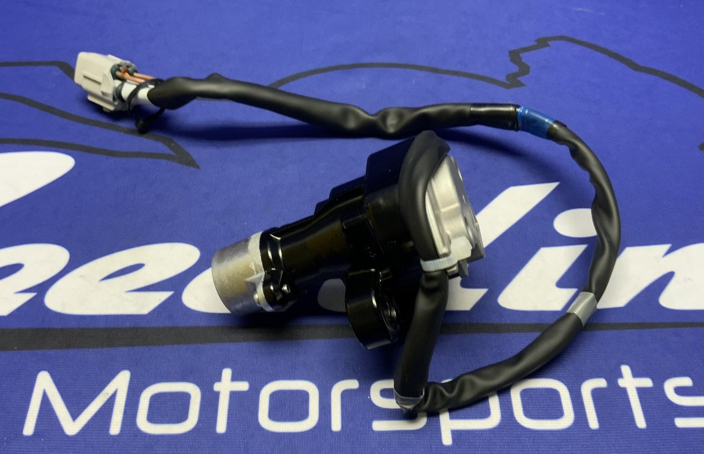 Suzuki Lock Set GSX-8R/S 2023-2026 OEM 37101-258D0