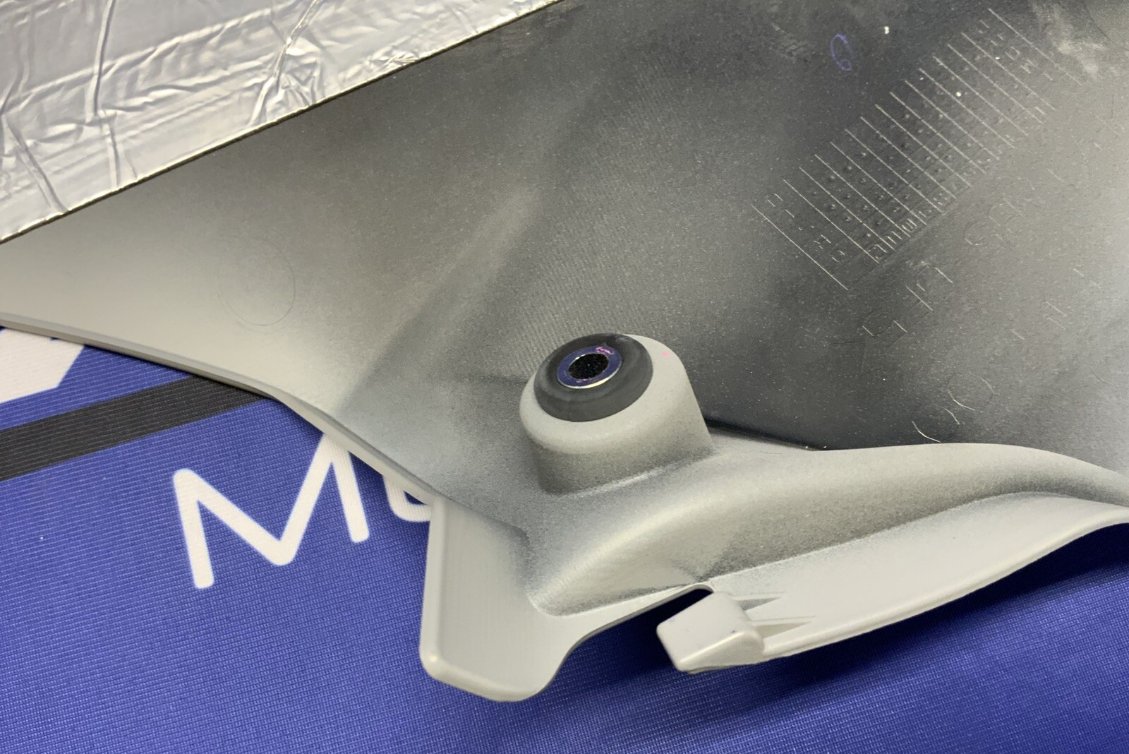 Yamaha Right Lower Fairing (Gray) YZF-R6 2017-2024 OEM BN6-28395-00-P4