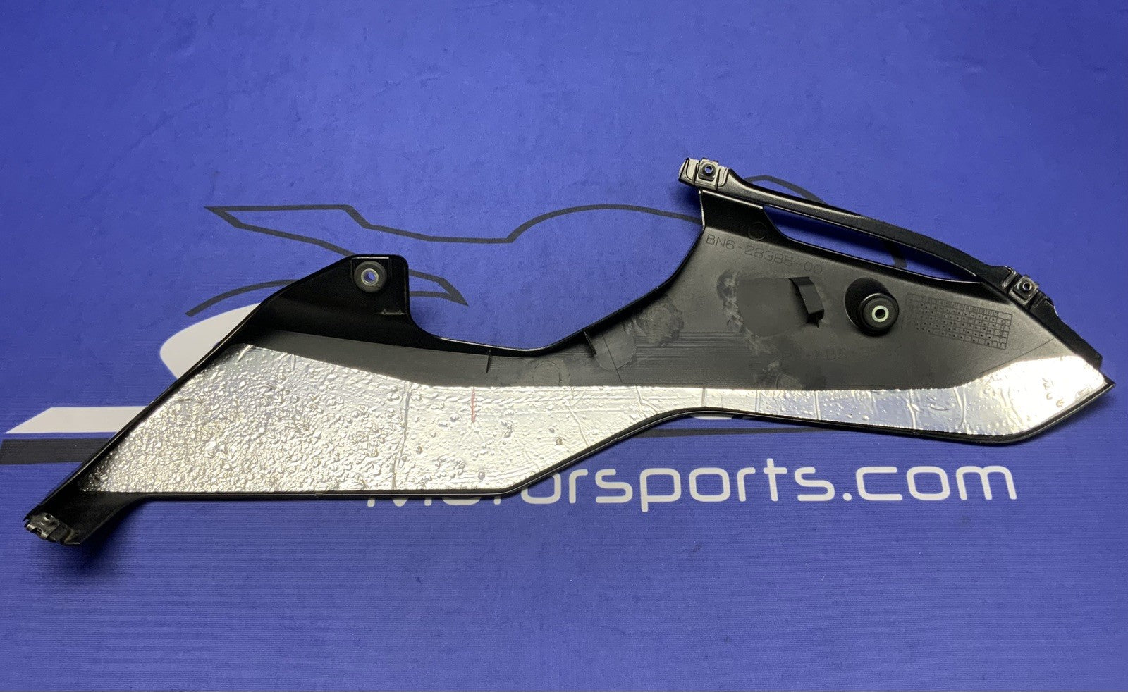 Yamaha Left Lower Fairing (Raven Black) YZF-R6 2017-2026 OEM BN6-28385-00-P1-2