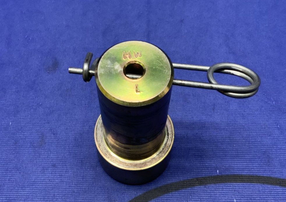 Pitbull Restraint Left Pin HWL YZF-R7 2022-2025 F0075HW-000