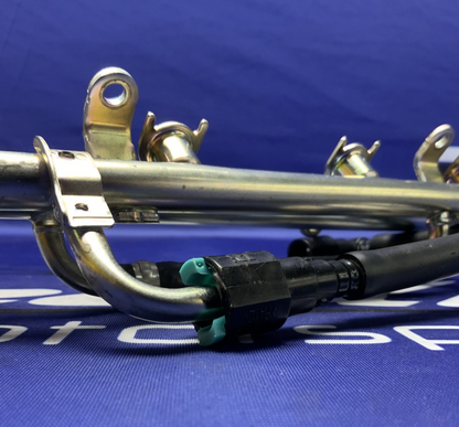 Suzuki Fuel Rail Assembly GSXR600/750 2006-2007 OEM 15730-01H00