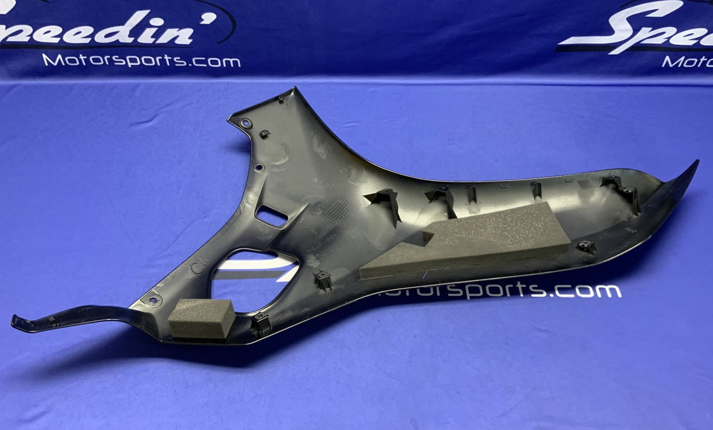 Yamaha Right Fairing (Raven Black) YZF-R6 2017-2026 OEM BN6-2835V-00-P1-1