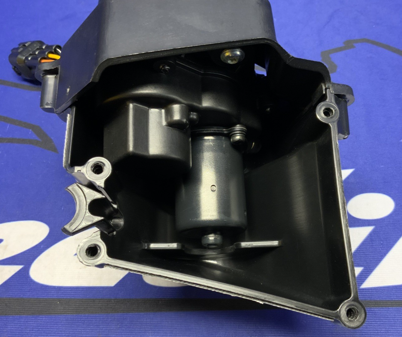 Ducati Exhaust Servo Motor Panigale V2 2020-2025 OEM 59340301C-1