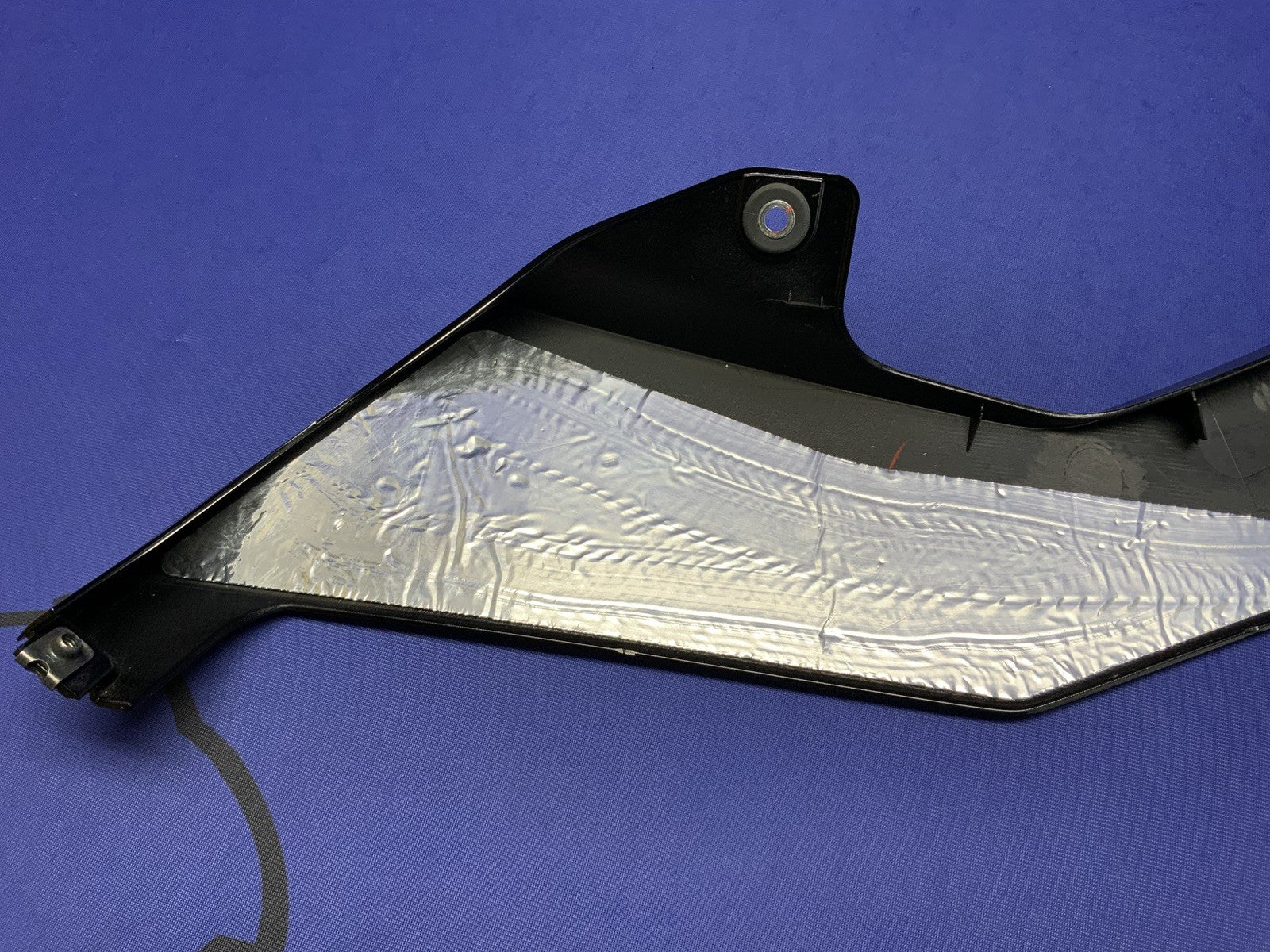 Yamaha Left Lower Fairing (Raven Black) YZF-R6 2017-2026 OEM BN6-28385-00-P1-3