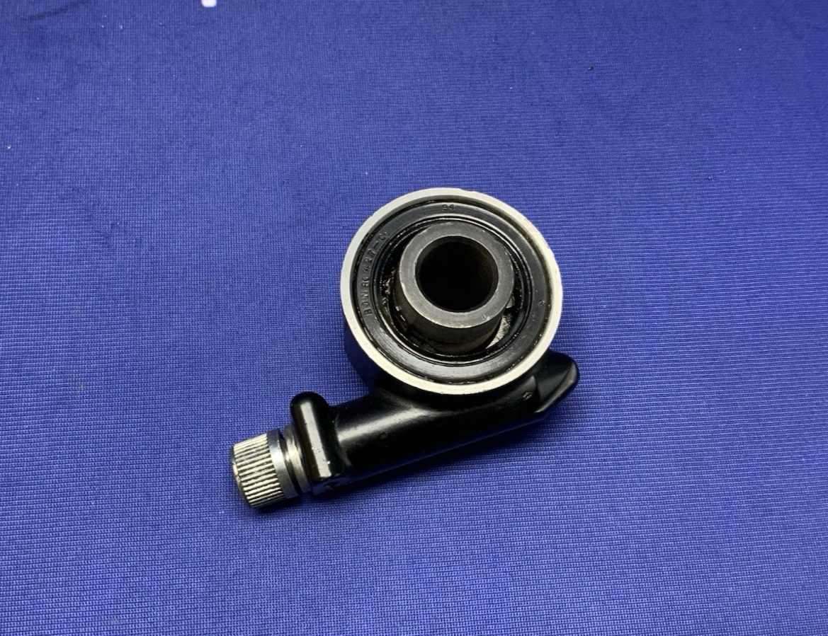 Kawasaki Speedometer Gear Assembly Ninja 1000R 1986-1987 OEM 41078-1057