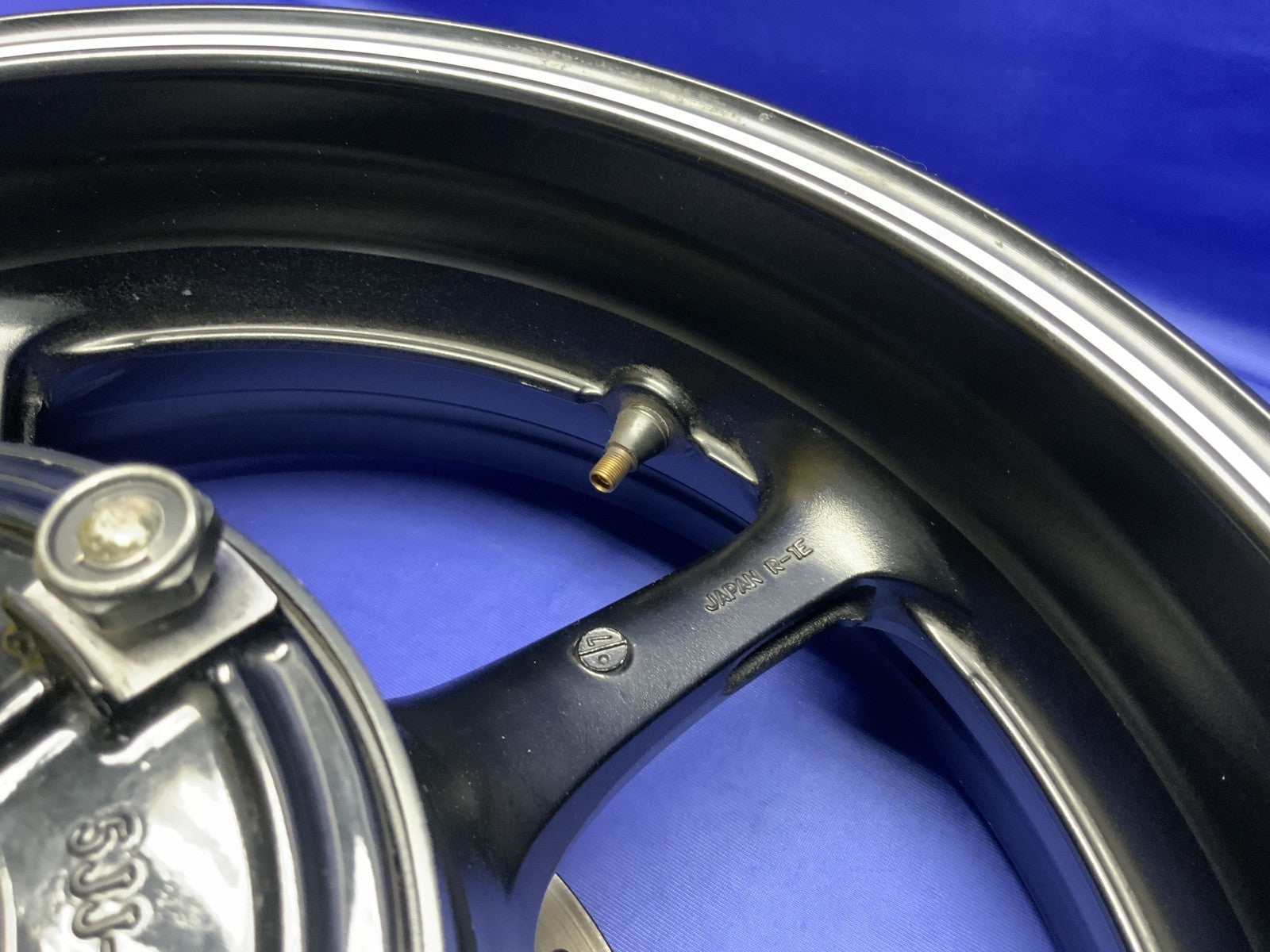 Yamaha Rear Wheel Assembly (Black) YZF-R6 2003-2008 OEM 5SL-25338-00-98