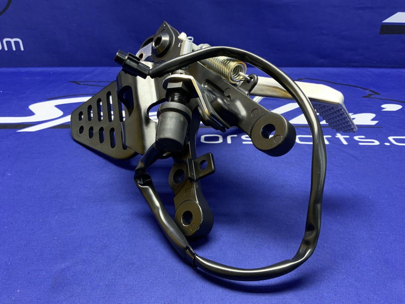 Yamaha Right Rear-Set Assembly YZF-R6 2012-2020 OEM 2C0-27443-10-00-1