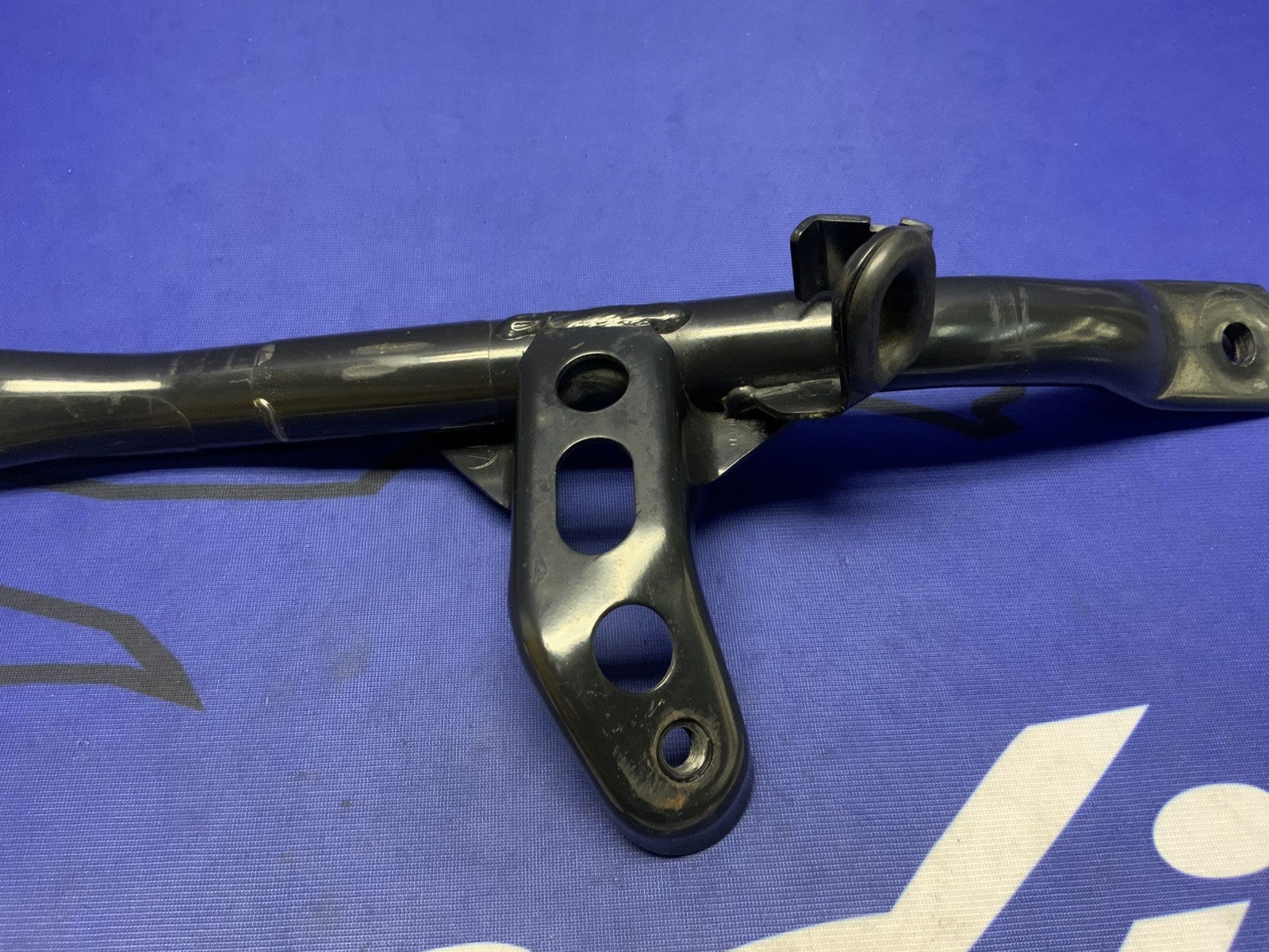 BMW Frame Rod Engine Support Set R1200 GS 2004-2013 OEM 46517707361, 46517705846