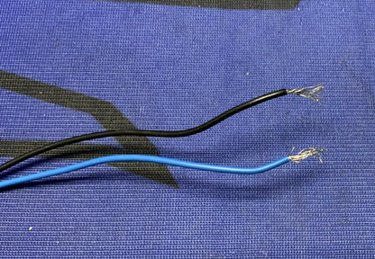 Radiantz Hardcore Lighting 9" Flex Roach Blue 6 Section 4502-37
