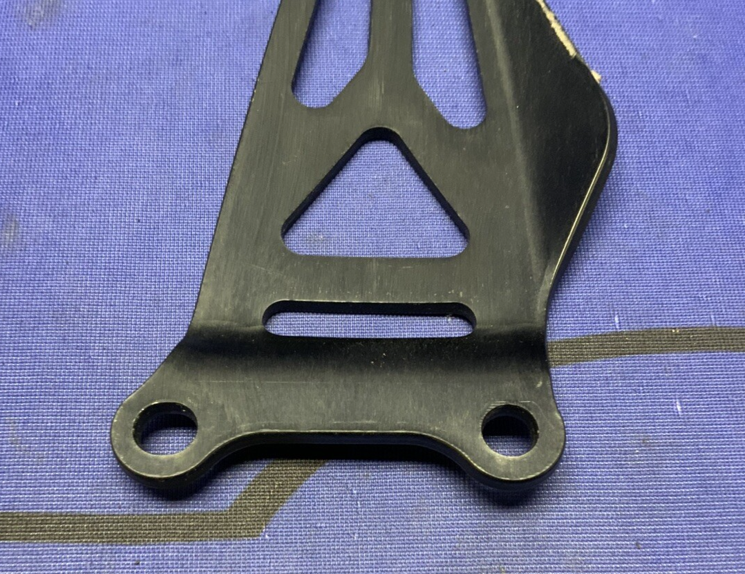 Suzuki Right Heel Guard GSXR 600/750 2011-2025 OEM 43571-47H30