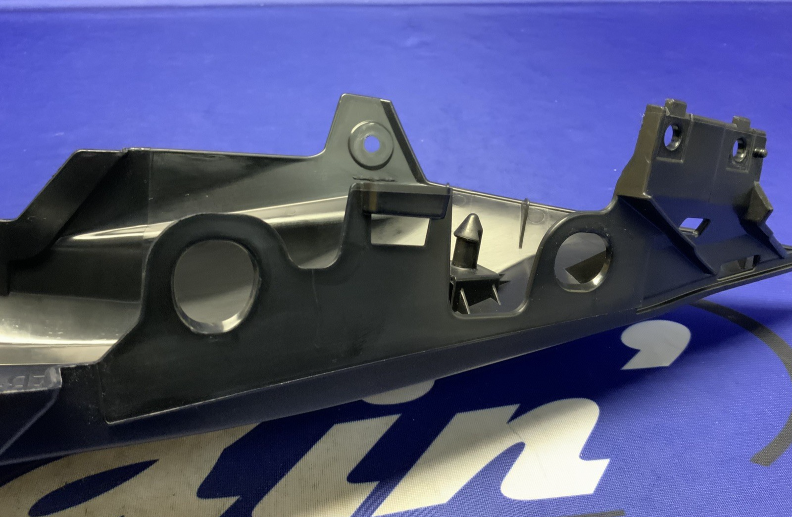 Yamaha Left Tail Inner Fairing YZF-R7 2022-2025 OEM BEB-21731-00-00