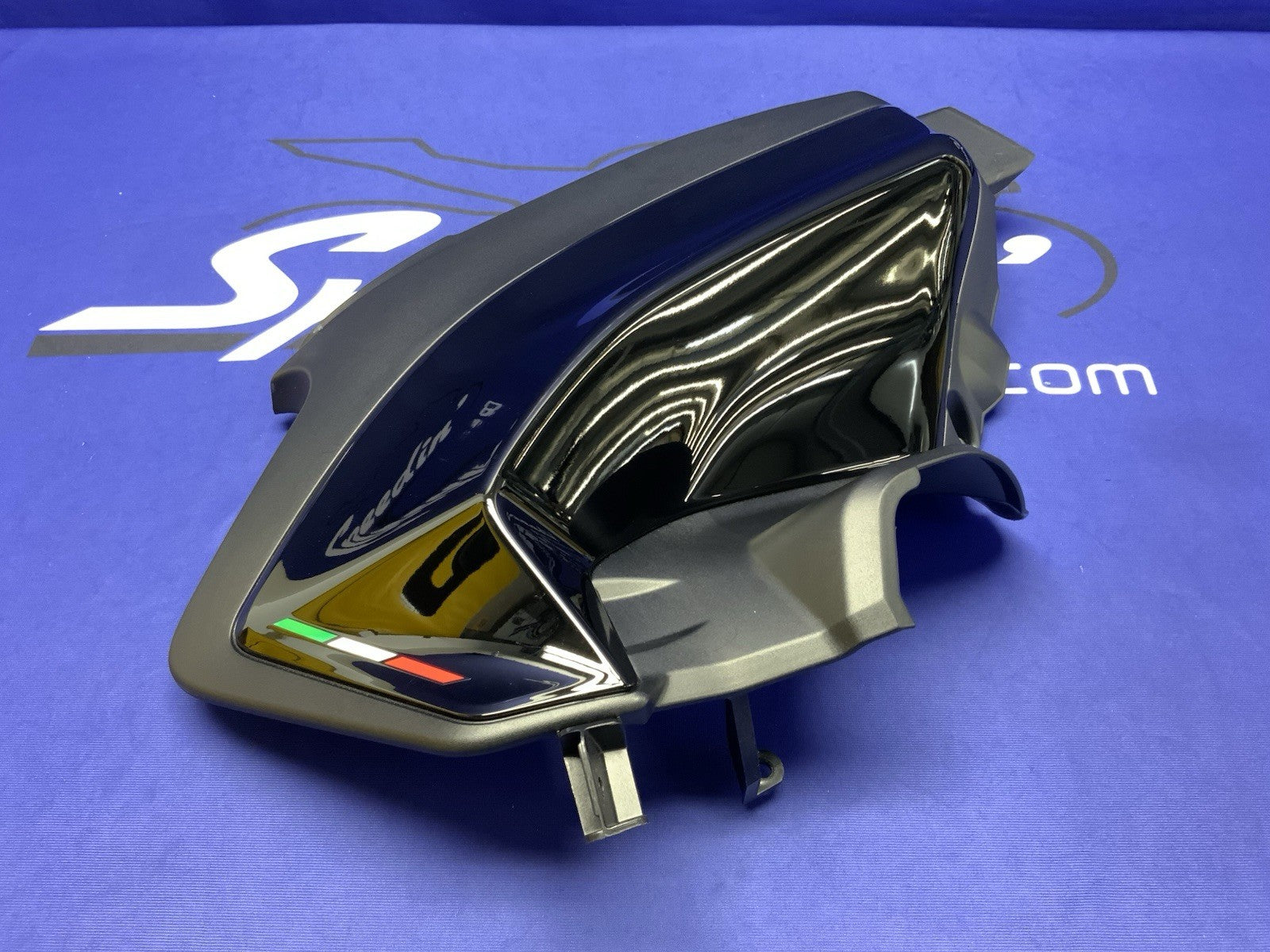 Ducati Right Tank Fairing (Thrilling Black) Panigale V2 20-25 OEM 4801B012AD-2