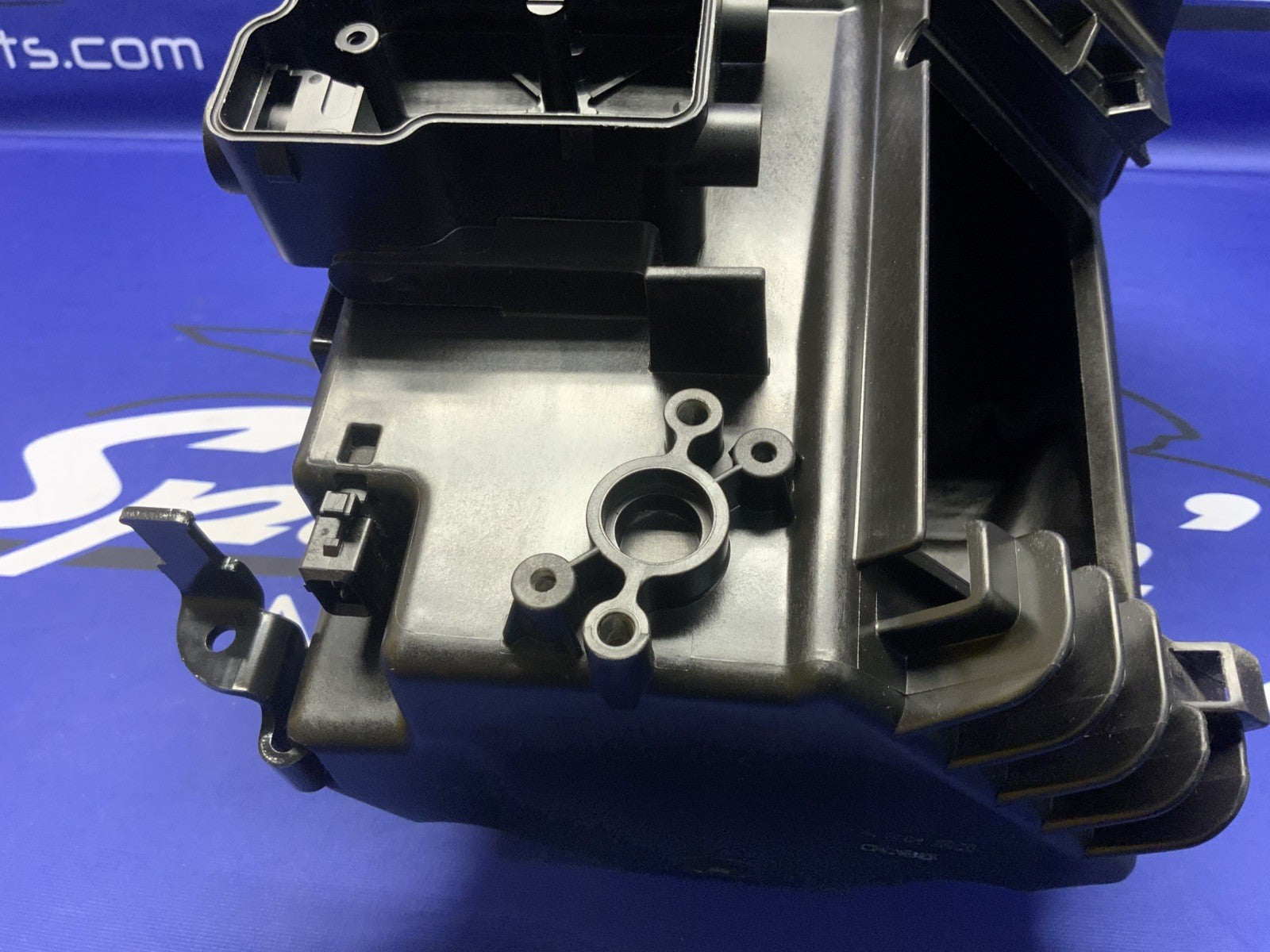 BMW Airbox Air Intake Assembly R1200GS 2004-2010 OEM 13717672506