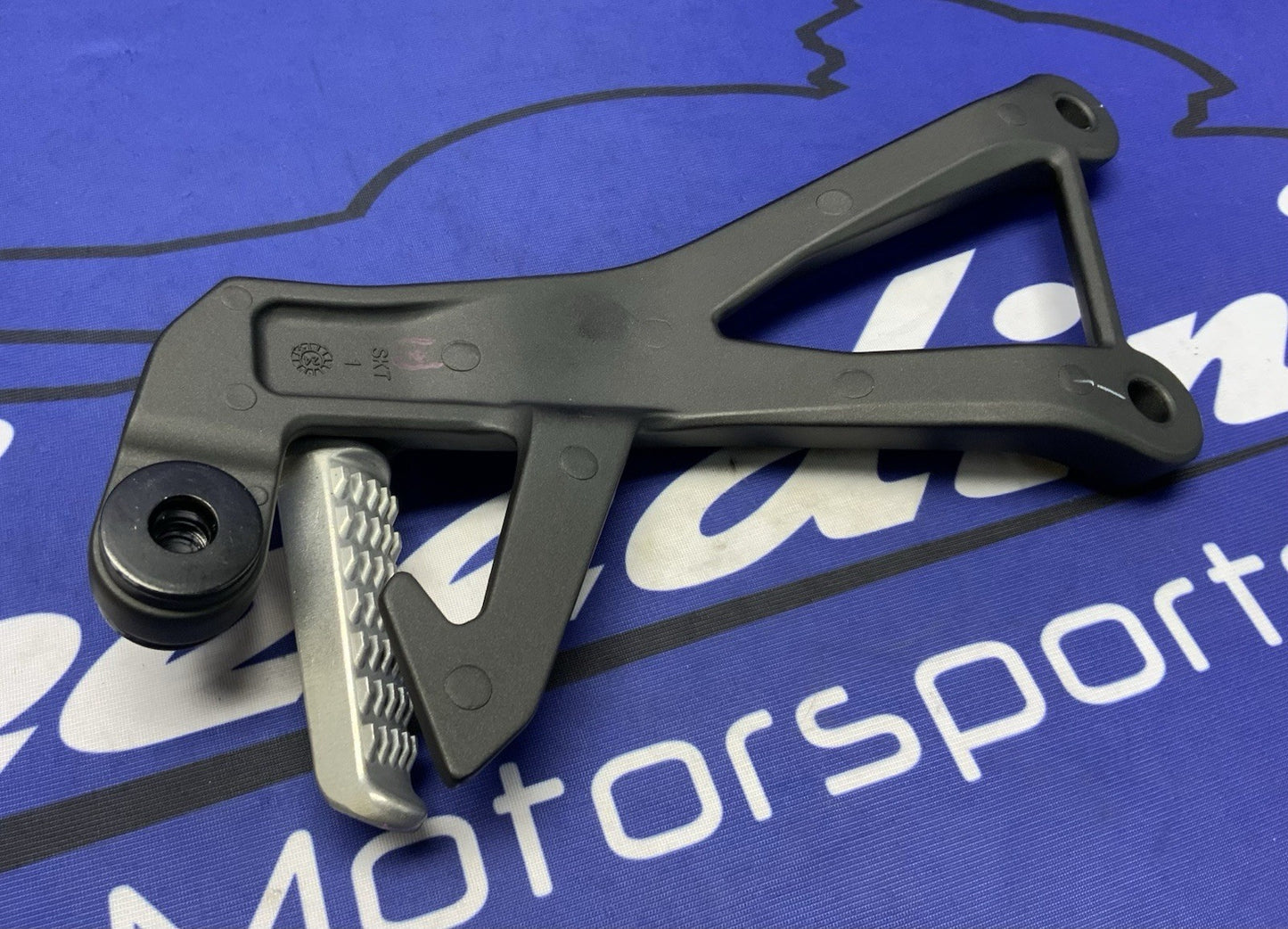 Kawasaki Right Passenger Foot Rest (Black) ZX-4R/RR 2023-2025 OEM 35063-1571-18R