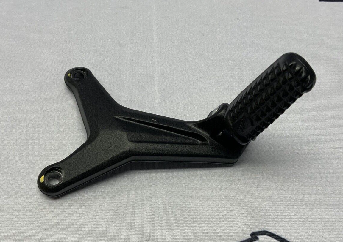 MV Agusta Right Foot Peg & Bracket F3RR 2021-2023 OEM 80A0C3591