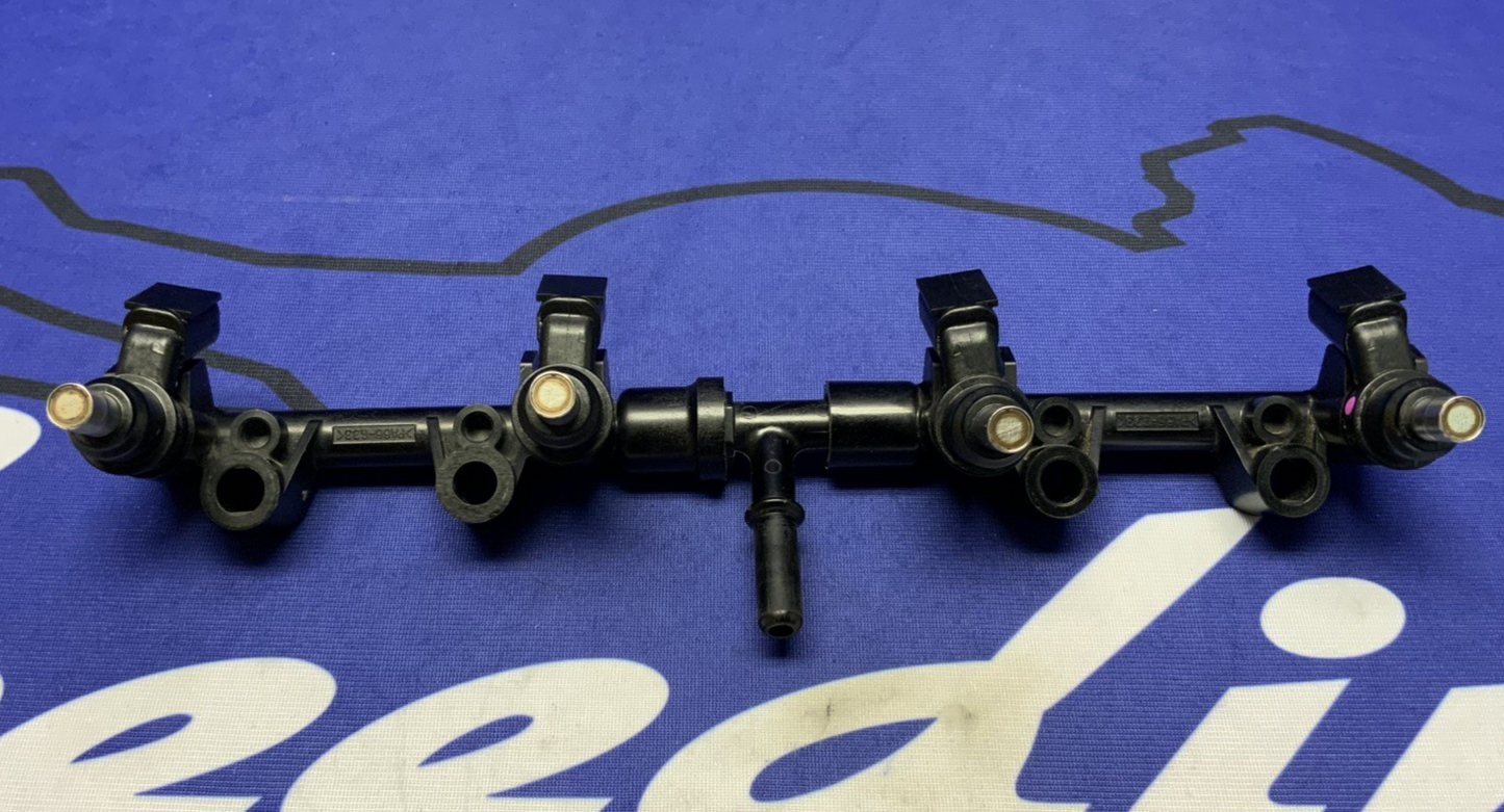 Kawasaki Top Feed Injector Assembly W/ Injectors ZX-6R 2009-2012 OEM 59071-0062