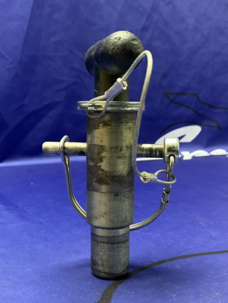 Pitbull Restraint Right Pin CNR M1000RR 2021-2023 F0075CN-000