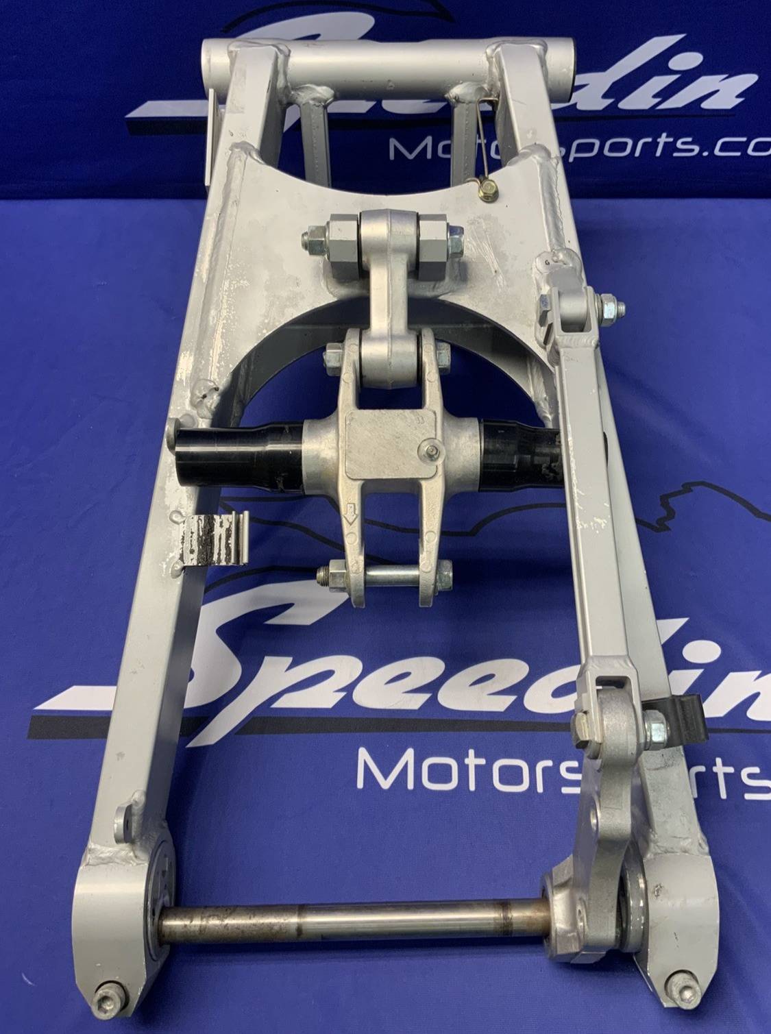 Kawasaki Swing Arm Silver ZX1000A 1986-1988 OEM 33001-1240-X3