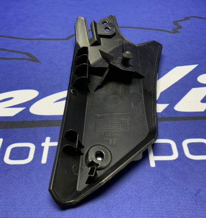 ZXMT Right Seat Under Cover YZF-R7 2022-2025 Y0722-15