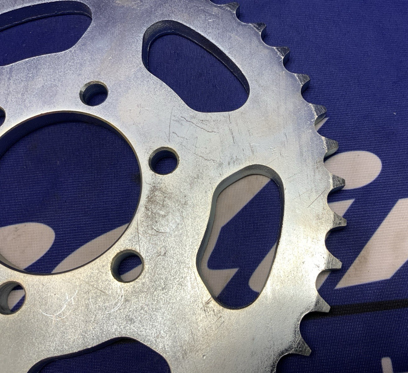 Sunstar Rear Wheel Drive Sprocket Suzuki GS 400/450/550 1977-1982  S-44210R