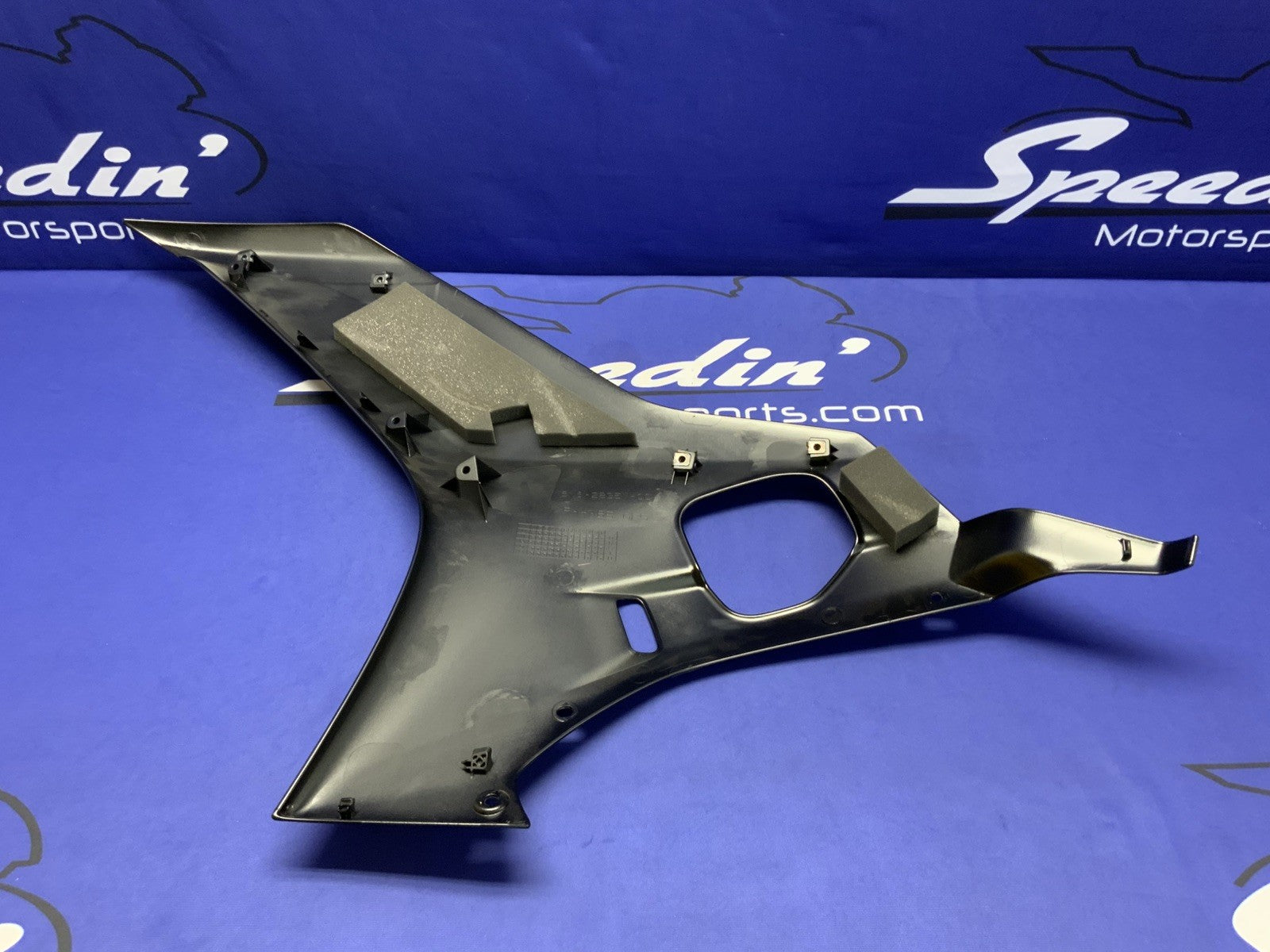 Yamaha Right Fairing (Raven Black) YZF-R6 Race 2023-2026 OEM BN6-2835V-00-P1-3