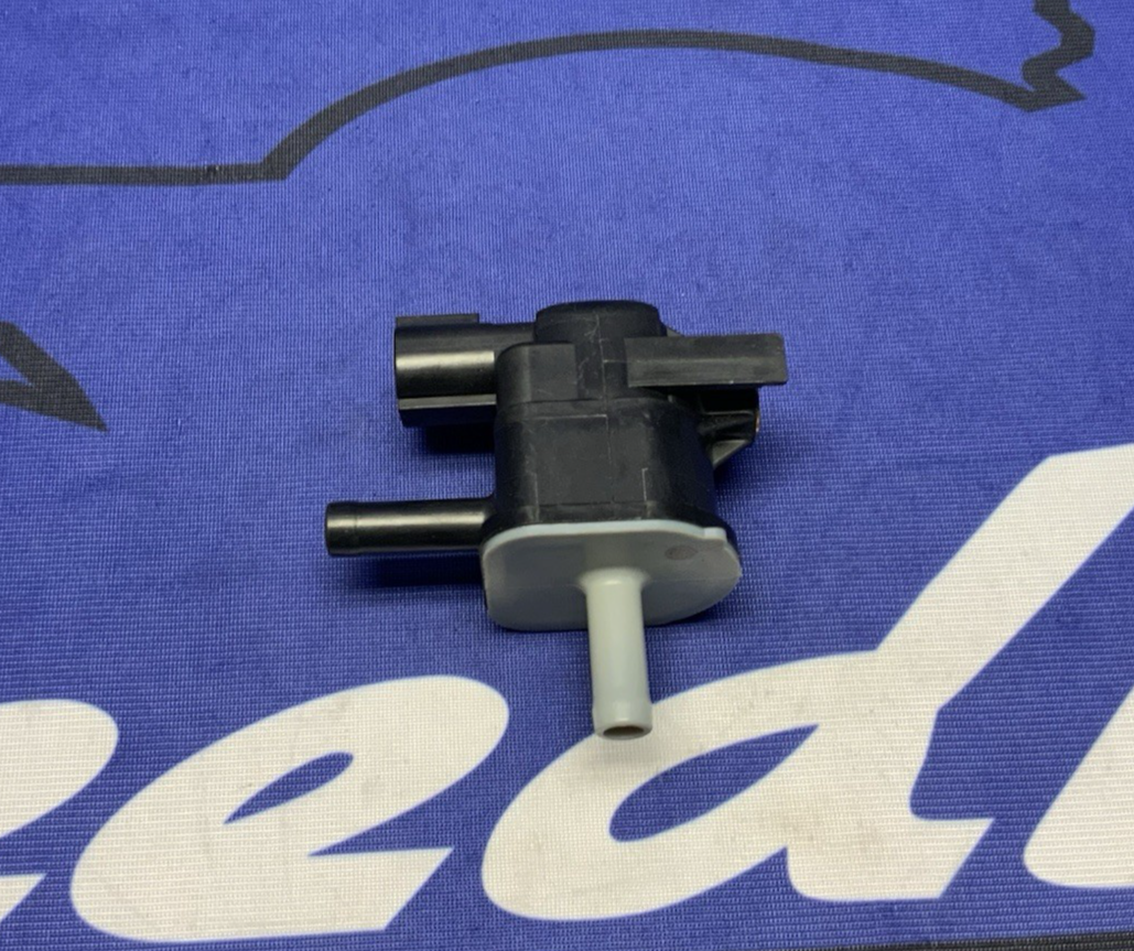 Triumph Purge Valve Street Triple RS 2023-2025 OEM T1248990
