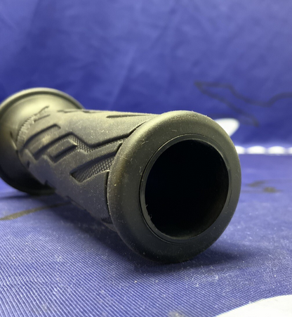 Suzuki Throttle Grip GSXR 600/750 2008-25, GSXR 1000/R 2017-25 OEM 57110-21H02