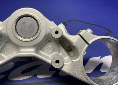 BMW Bottom Fork Mounting Bridge Triple Clamp R1200GS 2004-2013 OEM 31427664956