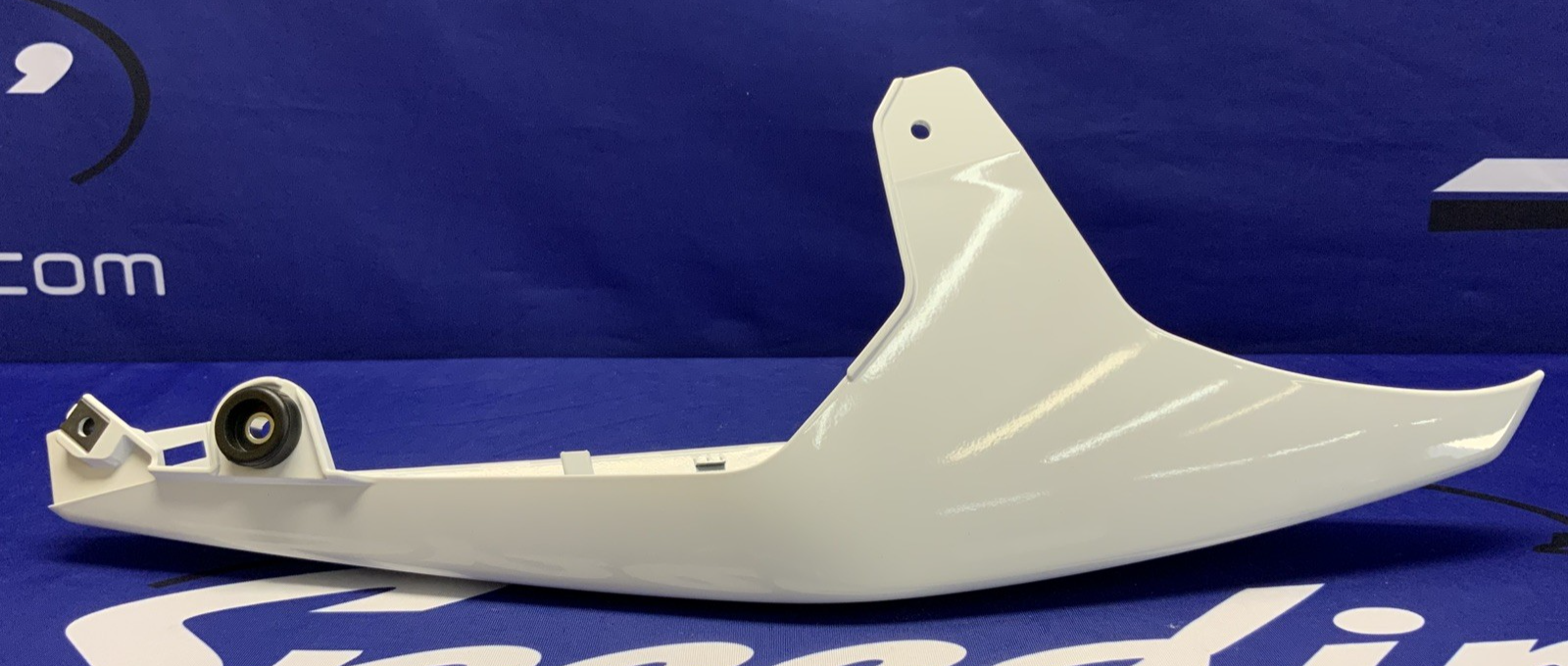 Suzuki Left Tail Fairing (Pearl Tech White) GSX-8R 2026 OEM 47210-25L11-QU2-1