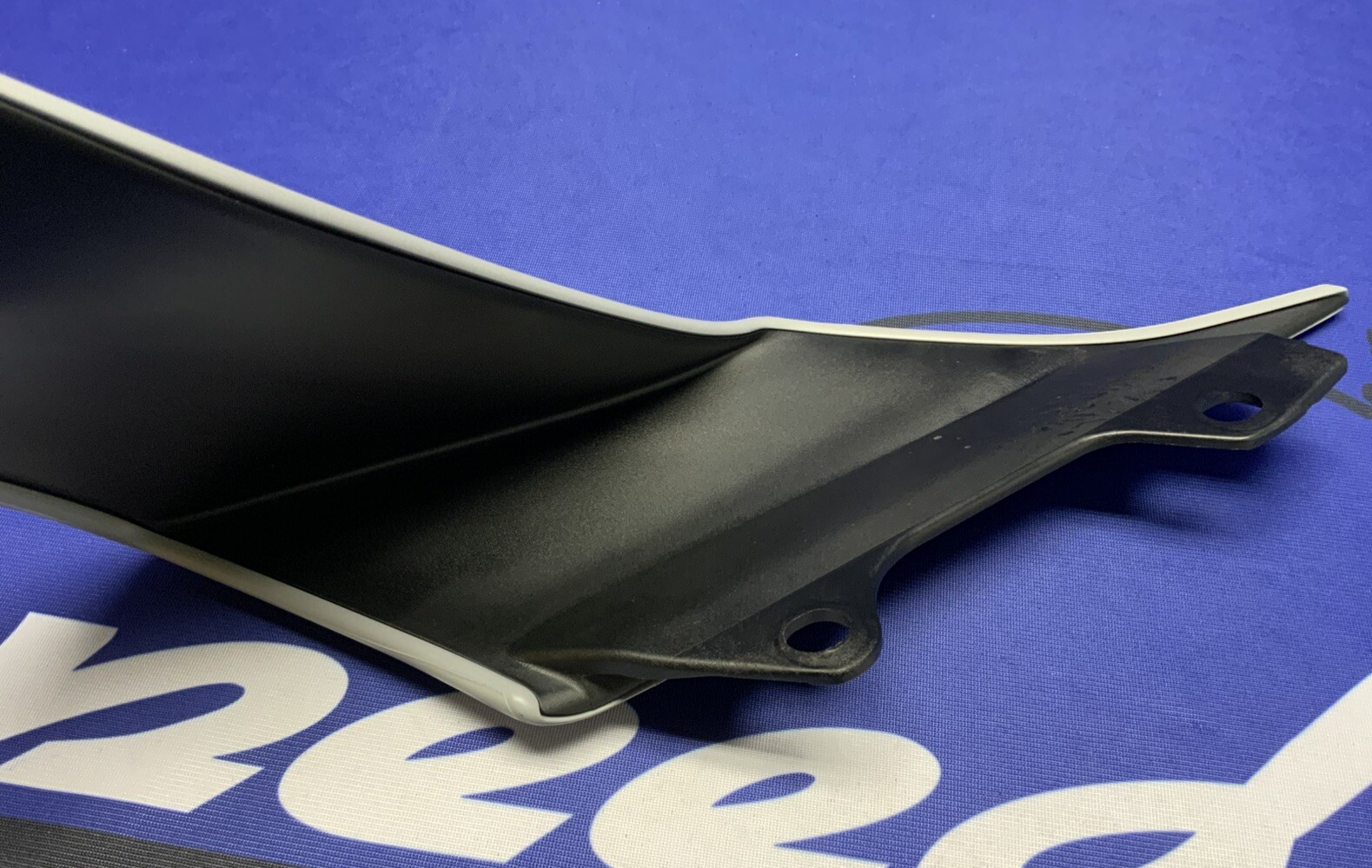 Yamaha Left Tail Fairing (Gray & Blue) YZF-R6 2017-2024 OEM BN6-W2171-50-P5