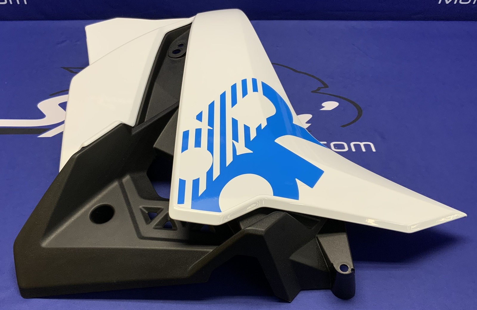 Suzuki Right Upper Fairing (Pearl Tech White) GSX-8R 2026 OEM 94470-25L10-QU2