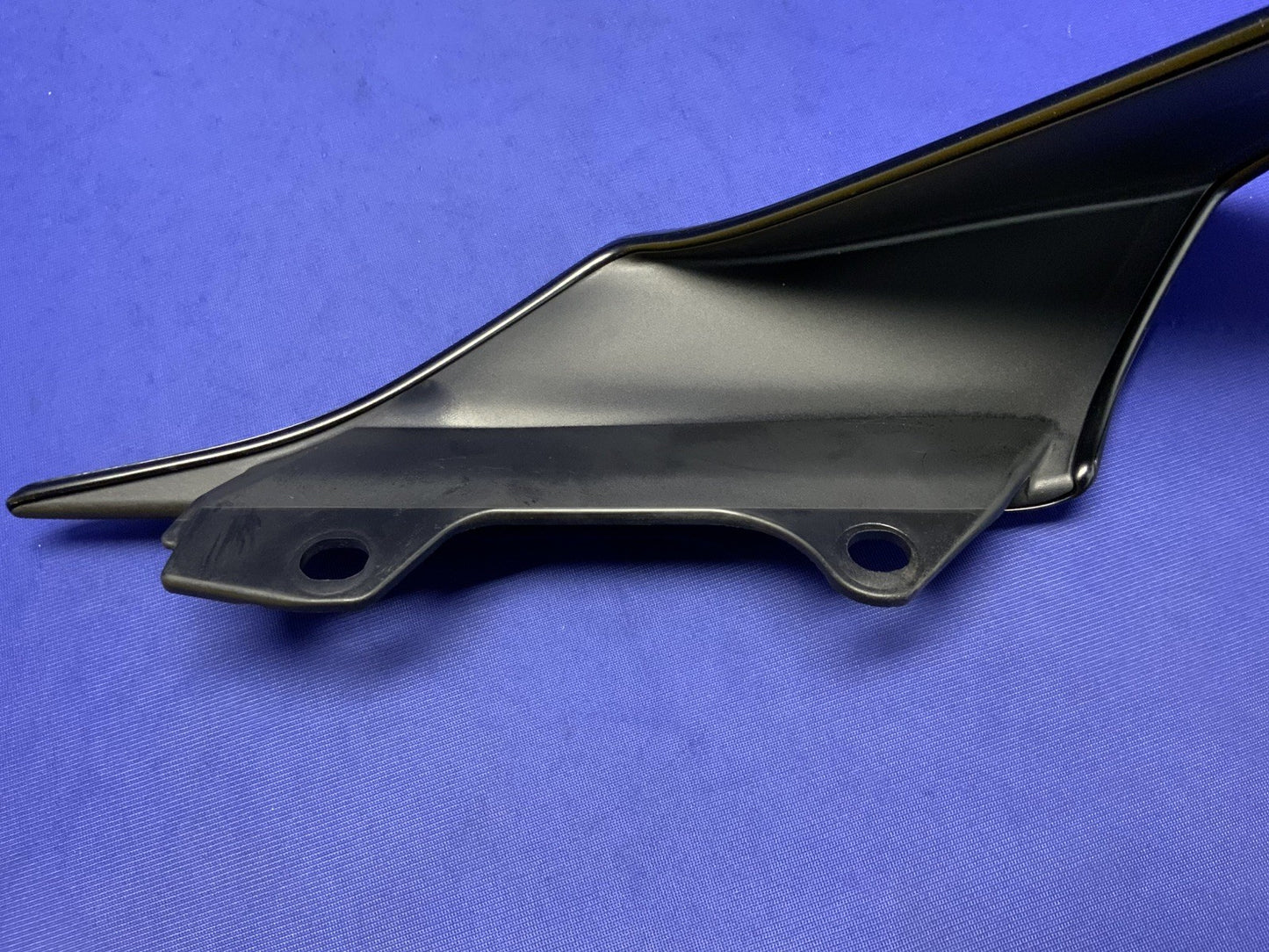 Yamaha Right Tail Fairing YZF-R6 2023-2026 OEM BN6-21721-00-P1-2