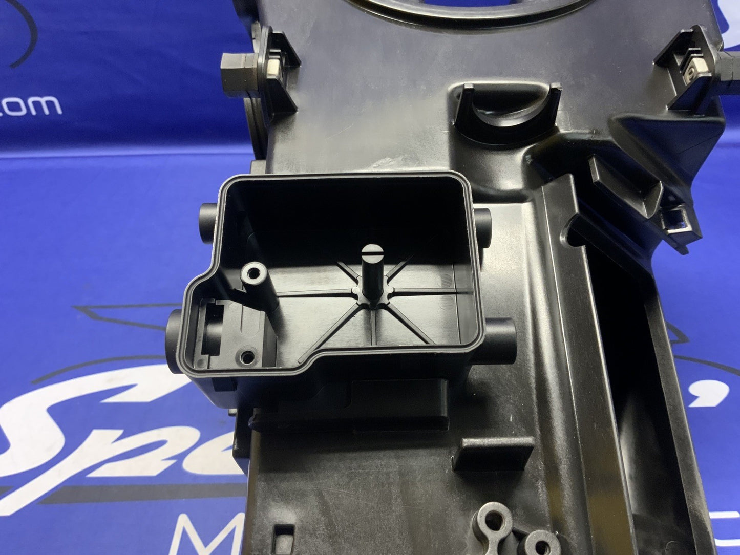 BMW Airbox Air Intake Assembly R1200GS 2004-2010 OEM 13717672506