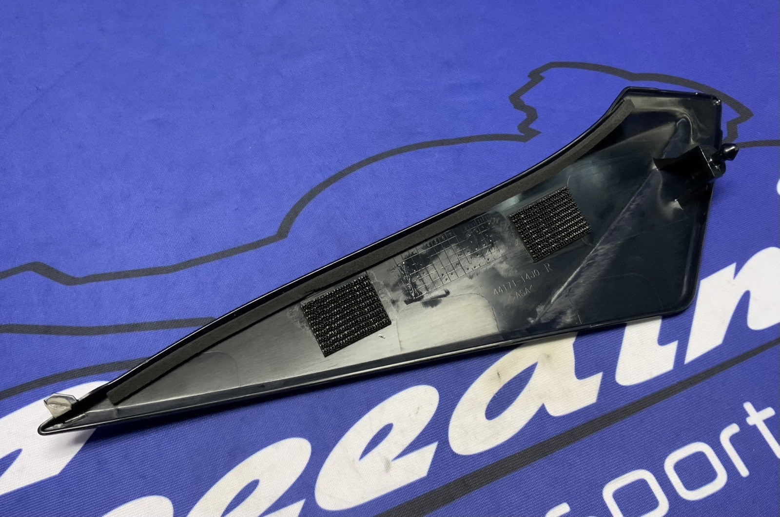 Suzuki Right Side Fuel Tank Cover Trim GSXR 600/750 2011-2026 OEM 44170-14J00